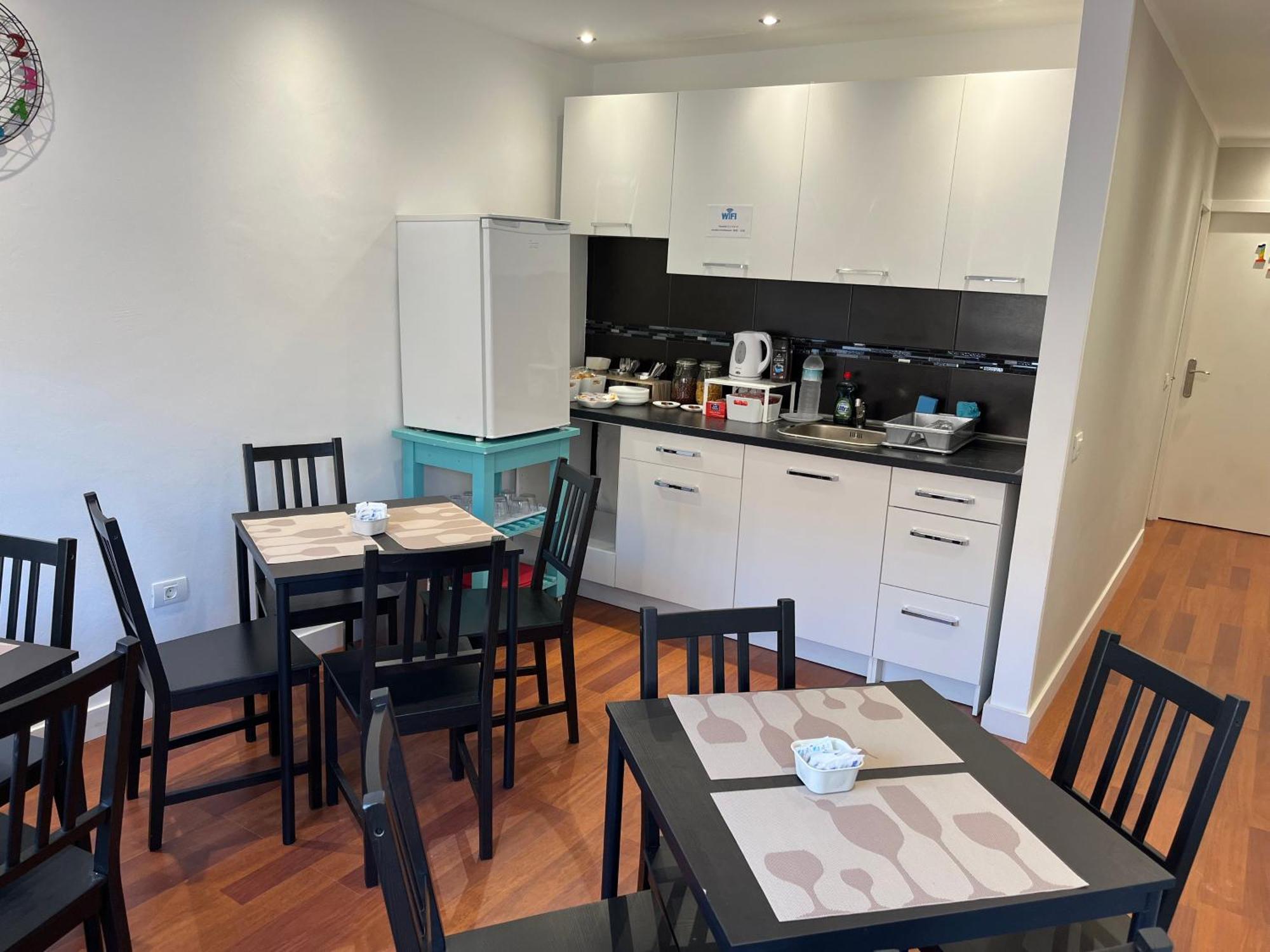 לוס אבריגוס B&B Paraiso Tenerife Super Economy Rooms Airport מראה חיצוני תמונה