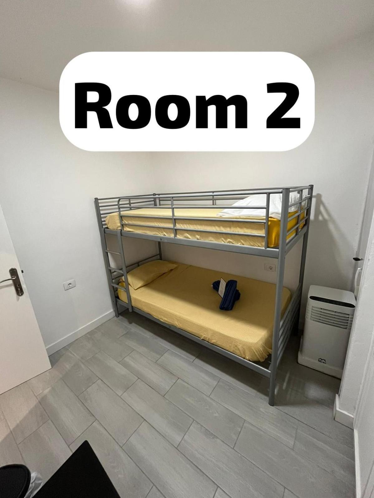 לוס אבריגוס B&B Paraiso Tenerife Super Economy Rooms Airport מראה חיצוני תמונה